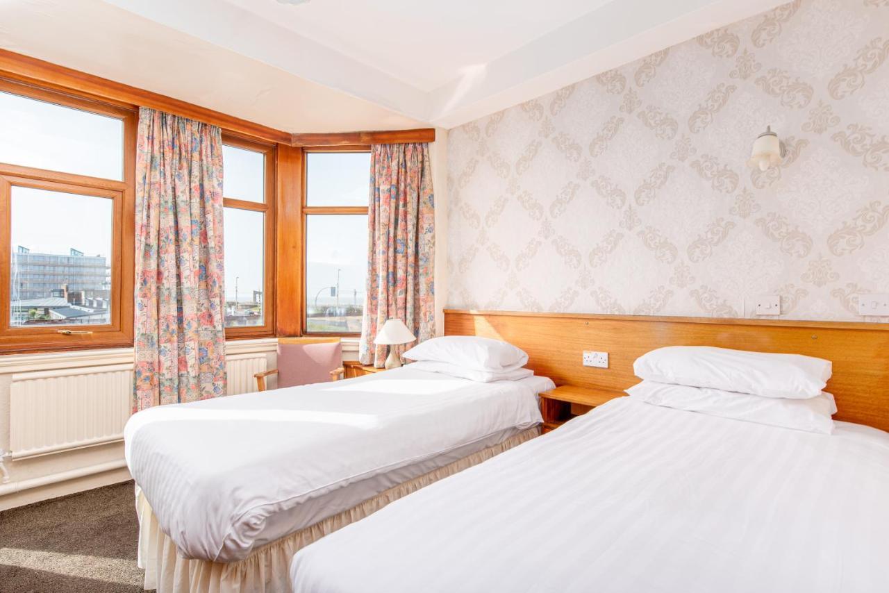 The Headlands 3* Blackpool