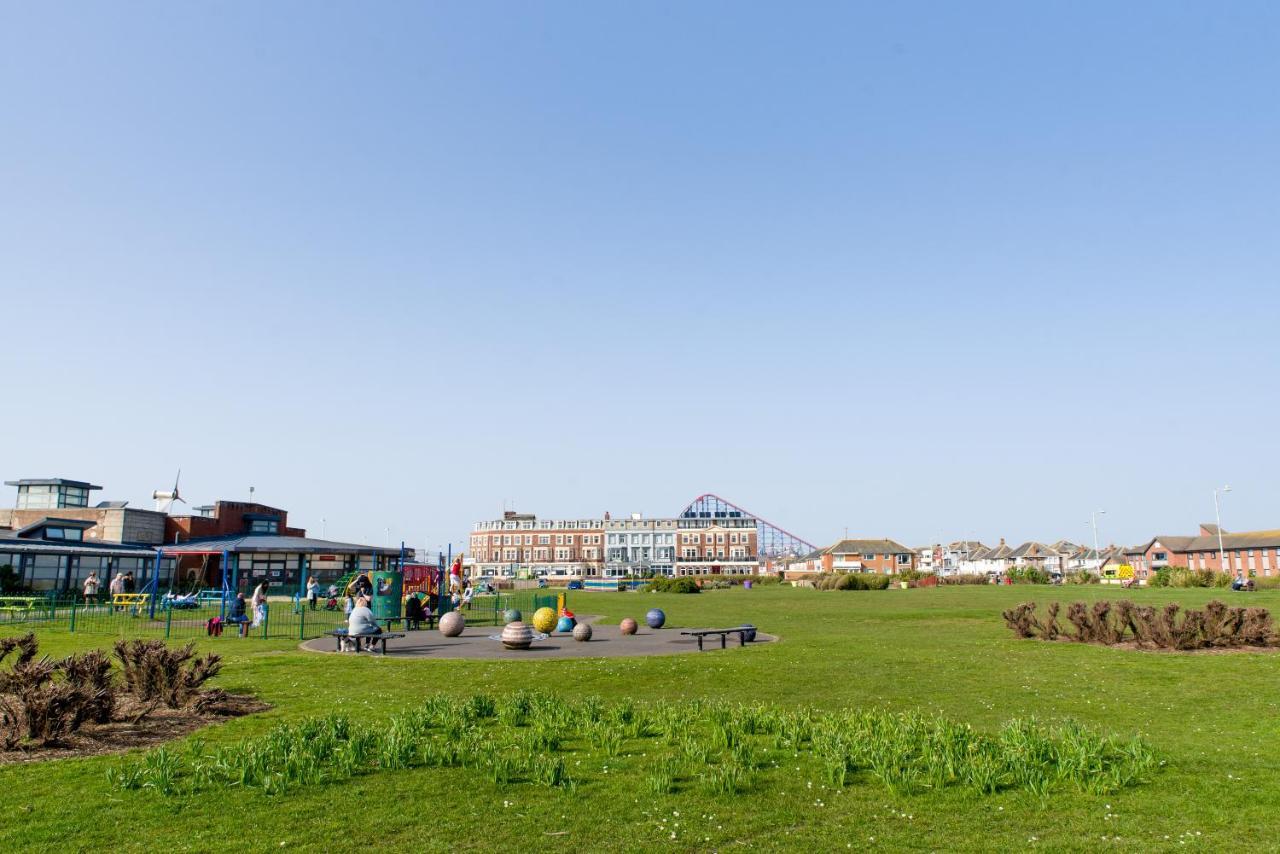 The Headlands 3*