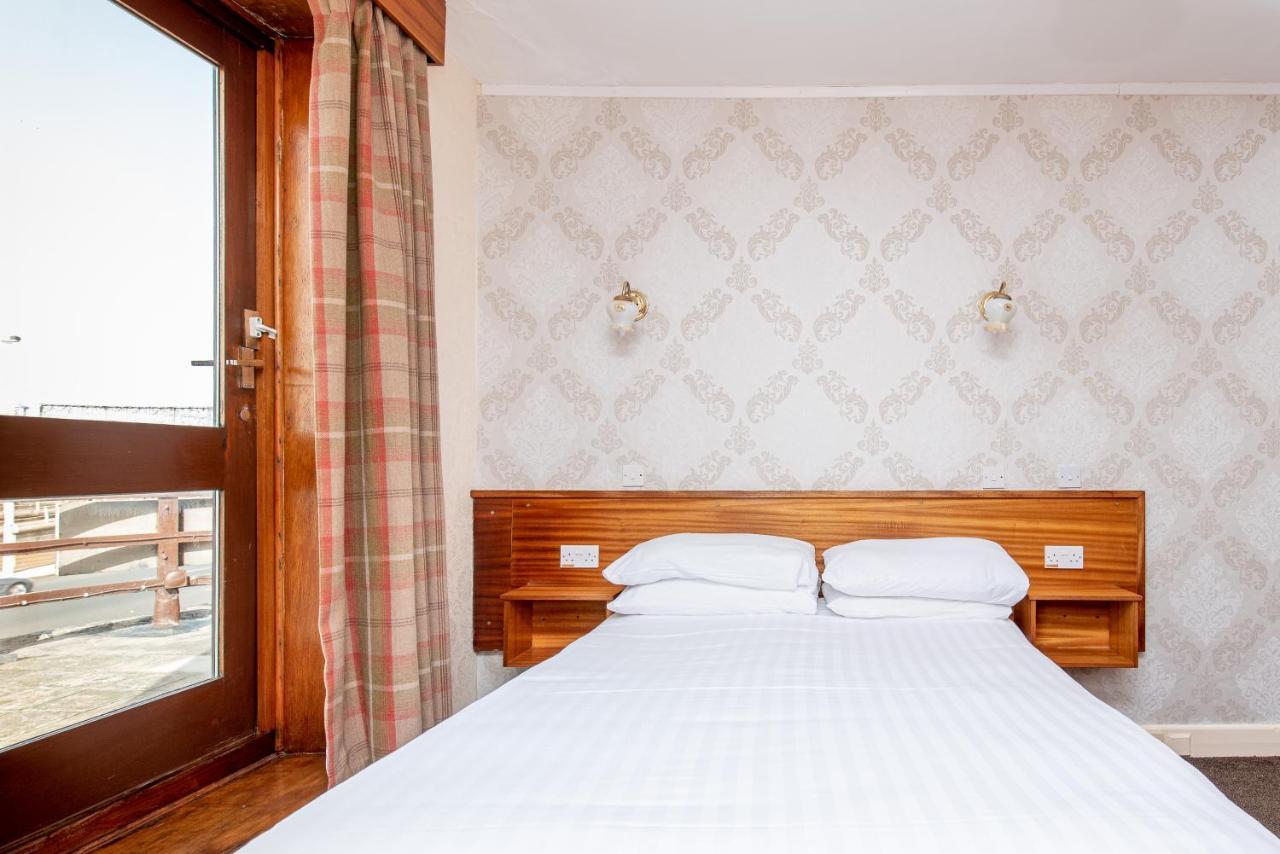 The Headlands 3* Blackpool